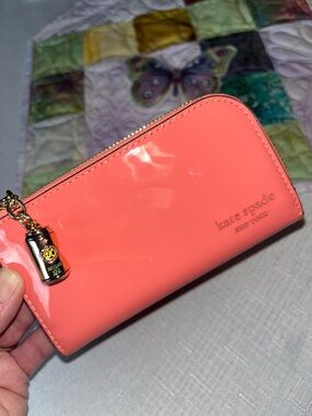 kate spade NWT! Devin Small Slim Bifold Wallet with IPA Can Charm